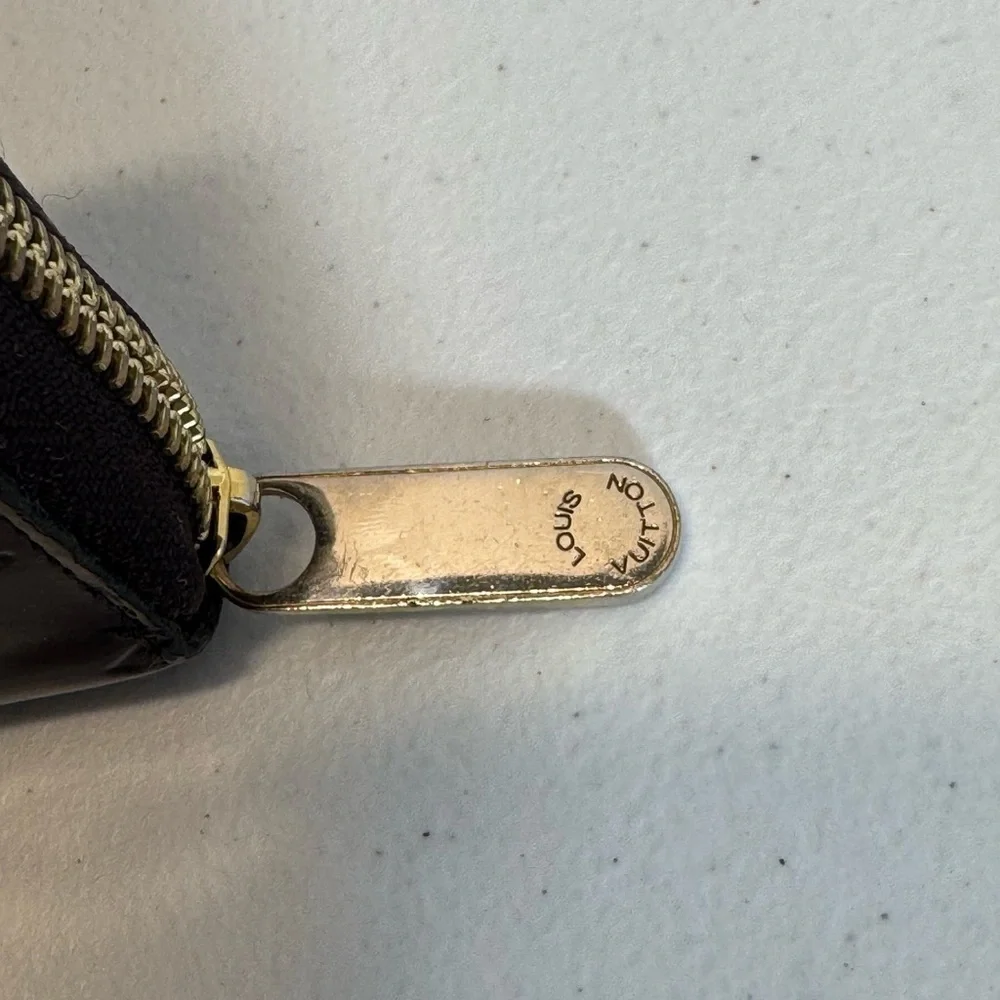 AUTHENTIC Louis Vuitton Zipper Wallet in Burgundy Vernis
